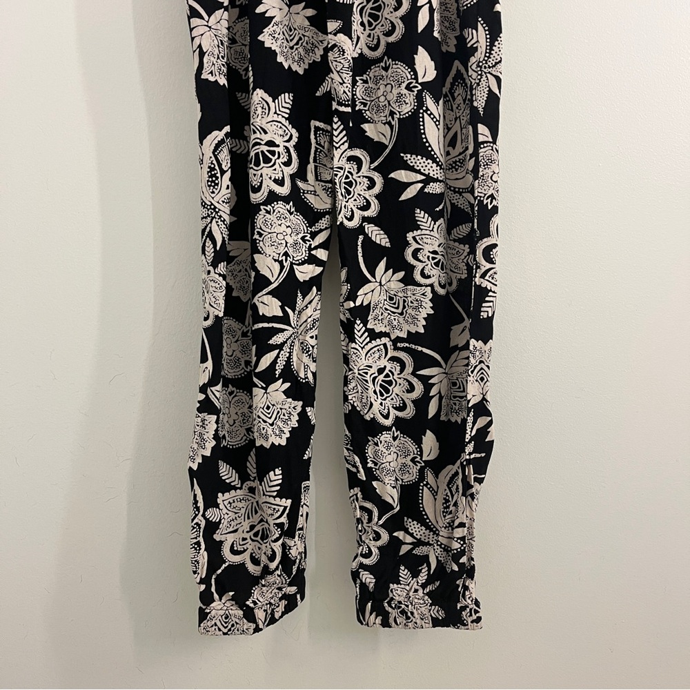 AE Black & White Jumpsuit - Picture 6 of 7